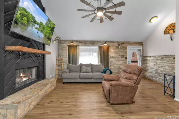 17685 wisdom, Lytle, TX 78052