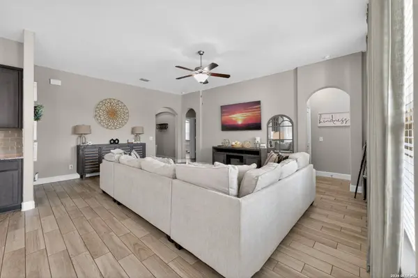 1608 Alvin Cir, New Braunfels, TX 78130