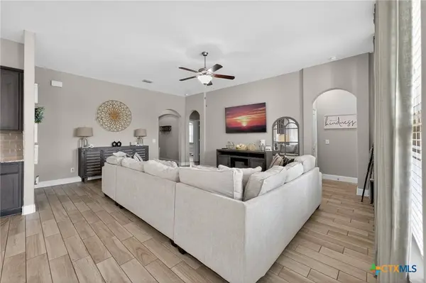 1608 Alvin Cir, New Braunfels, TX 78130