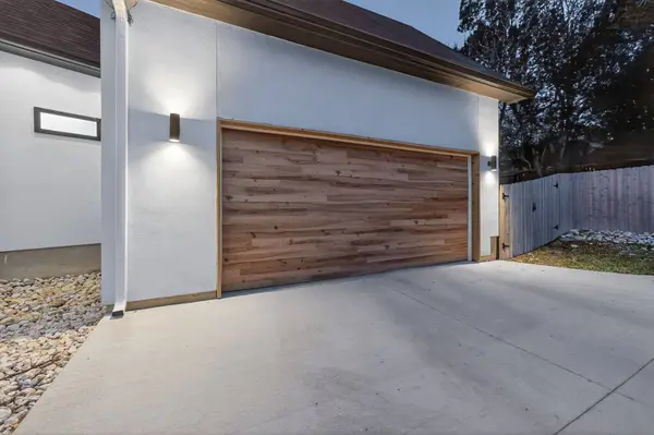 8024 Alton Blvd, Selma, TX 78154-3301