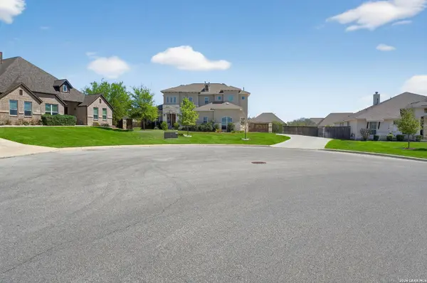 107 Lilly Blf, Castroville, TX 78009