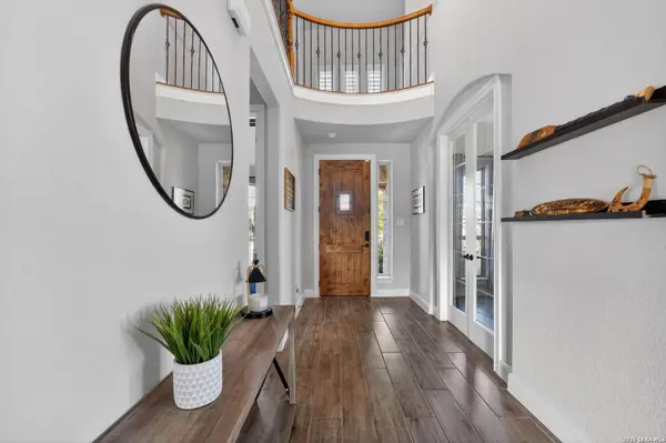 107 Lilly Blf, Castroville, TX 78009