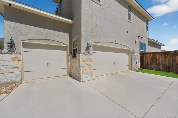 107 Lilly Blf, Castroville, TX 78009