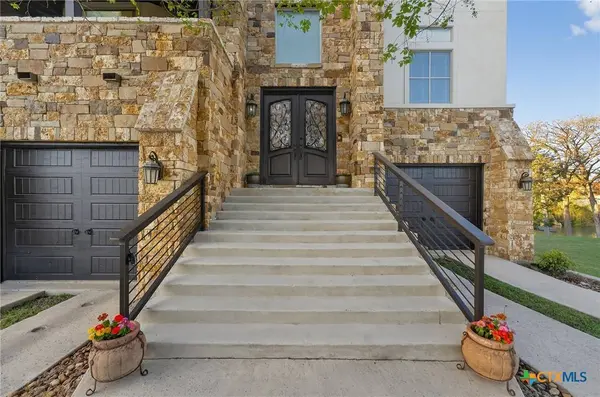 134 Bandit Beach RD, New Braunfels, TX 78130