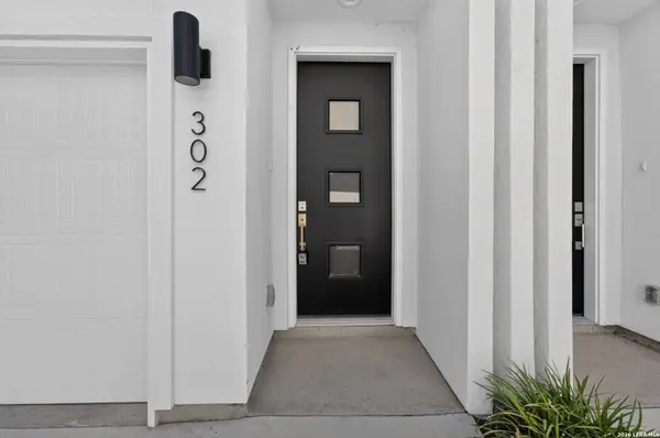 1735 Gramercy Pl UNIT 302