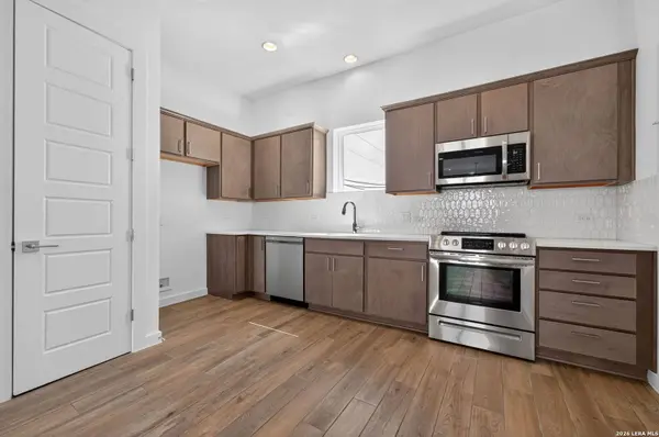 1735 Gramercy Pl UNIT 301, San Antonio, TX 78201