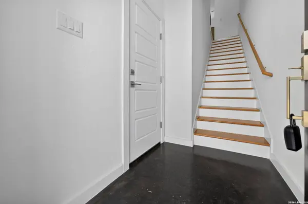 1735 Gramercy Pl UNIT 302, San Antonio, TX 78201