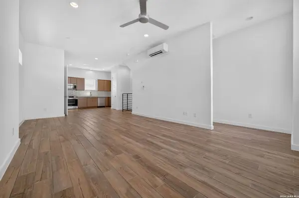 1735 GRAMERCY PL, San Antonio, TX 78201