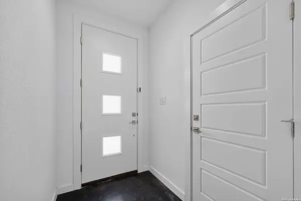 1735 GRAMERCY PL, San Antonio, TX 78201