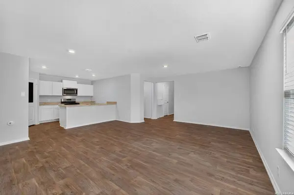 13818 GUFFEY CIR, San Antonio, TX 78254