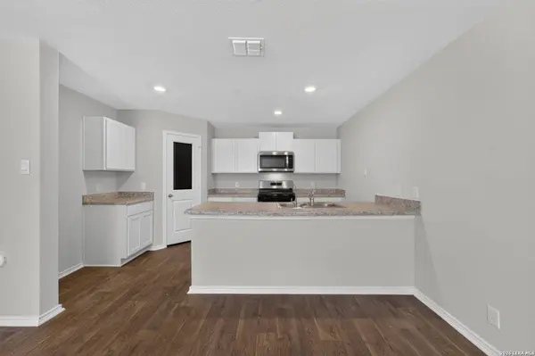 13818 GUFFEY CIR, San Antonio, TX 78254