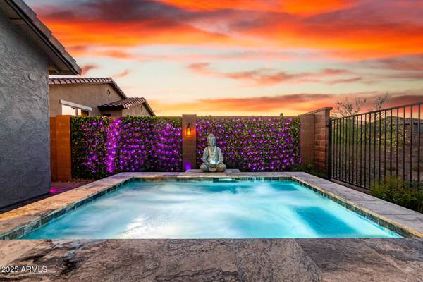 13384 W RED RANGE Way, Peoria, AZ 85383