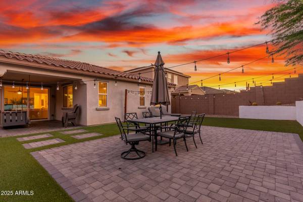 13720 W AMBERWING Street, Peoria, AZ 85383