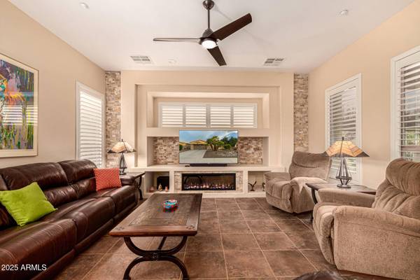 12663 W MAYA Way, Peoria, AZ 85383