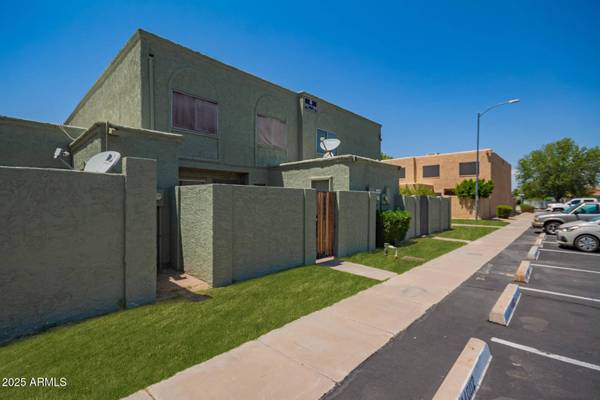 14004 N 54TH Avenue, Glendale, AZ 85306