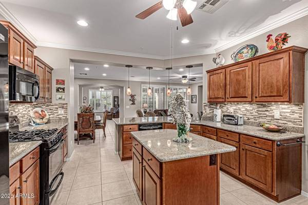 12726 W DALE Lane, Peoria, AZ 85383