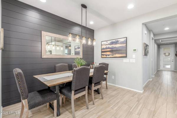 12765 W BURNSIDE Trail, Peoria, AZ 85383