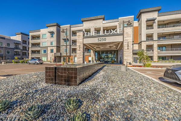 5250 E DEER VALLEY Drive #156, Phoenix, AZ 85054