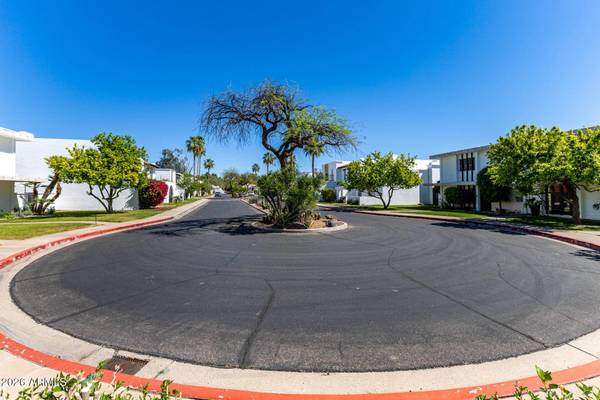 1919 E MEDLOCK Drive, Phoenix, AZ 85016