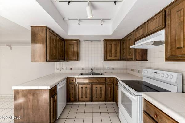 1919 E MEDLOCK Drive, Phoenix, AZ 85016