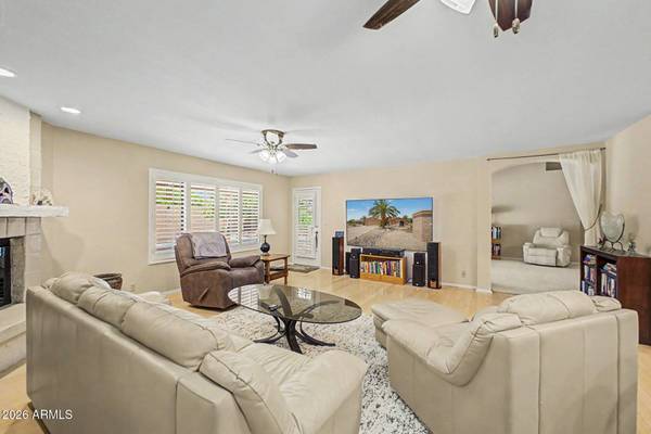 9146 W ORAIBI Drive, Peoria, AZ 85382