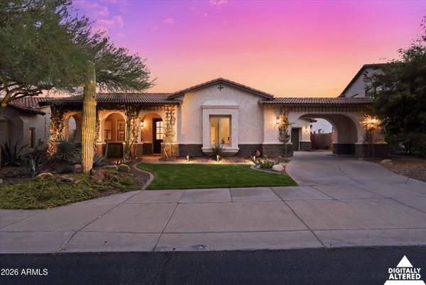 12503 W RED HAWK Drive in Peoria arizona single family home, single story, with pool, owned solar, premium view lot backing to discovery trail in gated community
