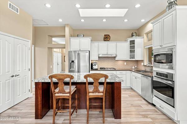 16012 W FALCON RIDGE Drive, Sun City West, AZ 85375