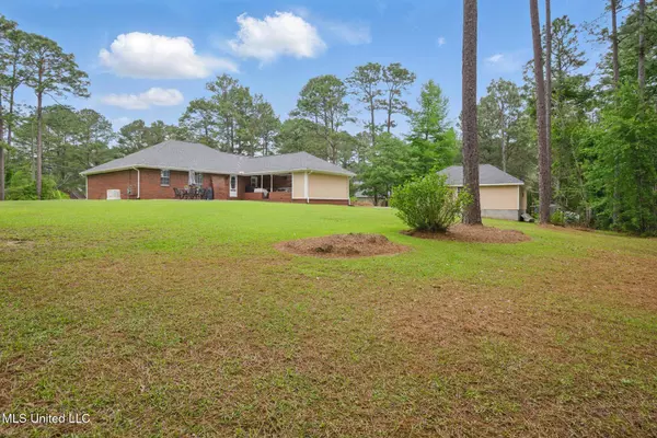 210 Longleaf Drive, Petal, MS 39465