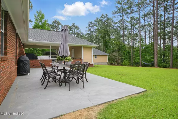 210 Longleaf Drive, Petal, MS 39465