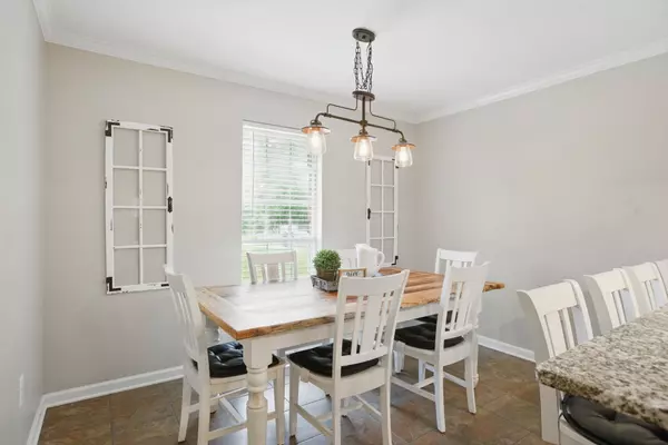 210 Longleaf Dr., Petal, MS 39465