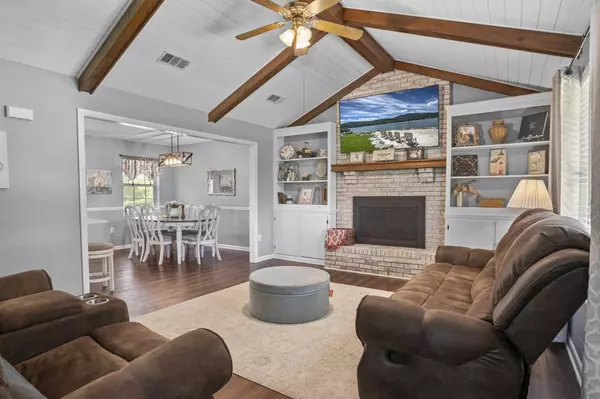 88 Lakeview Dr., Petal, MS 39465