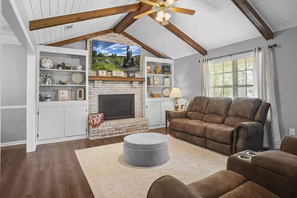 88 Lakeview Dr., Petal, MS 39465