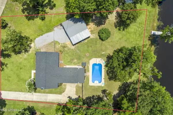 88 Lakeview Drive, Petal, MS 39465