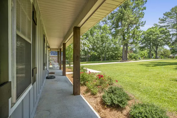 88 Lakeview Dr., Petal, MS 39465