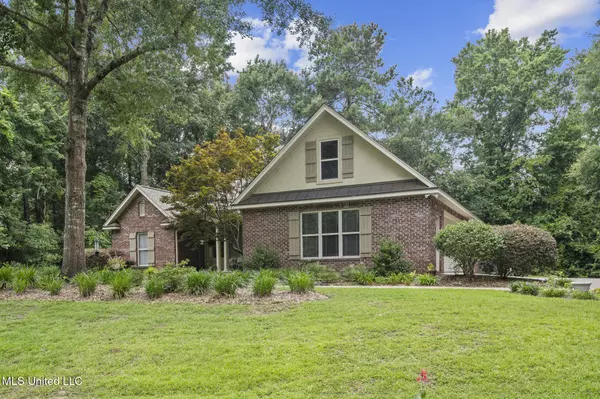 49 Buckingham Street, Hattiesburg, MS 39402