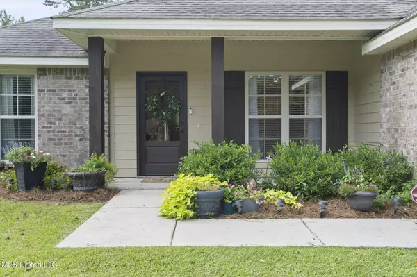 87 Sandy Lane, Hattiesburg, MS 39402