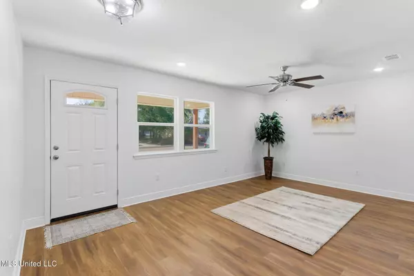 113 Green Street, Petal, MS 39465