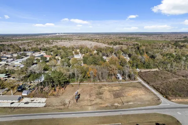 000 Hwy 98 E, New Augusta, MS 39462