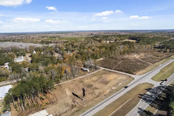 000 Hwy 98 E, New Augusta, MS 39462
