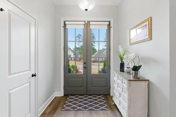 18 E Yellowstone, Hattiesburg, MS 39402