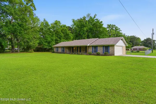 300 Ark Lane, Petal, MS 39465