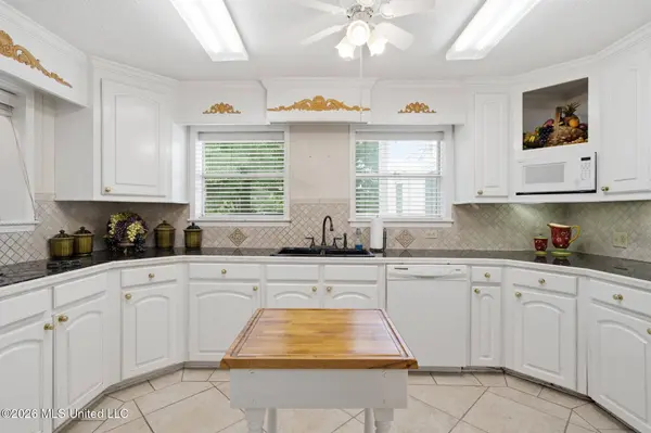 84 Lynn Ray Road, Petal, MS 39465