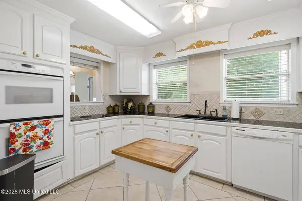 84 Lynn Ray Road, Petal, MS 39465