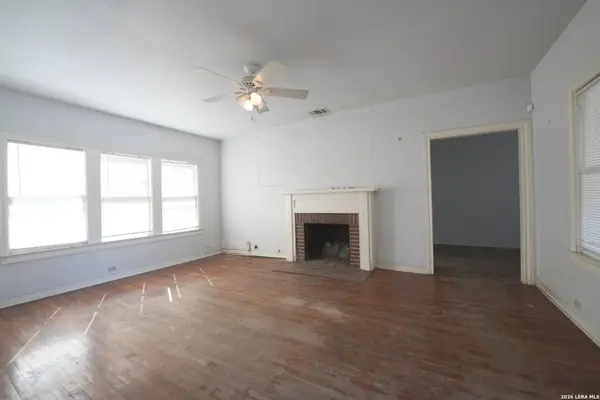 1306 McKinley, San Antonio, TX 78210