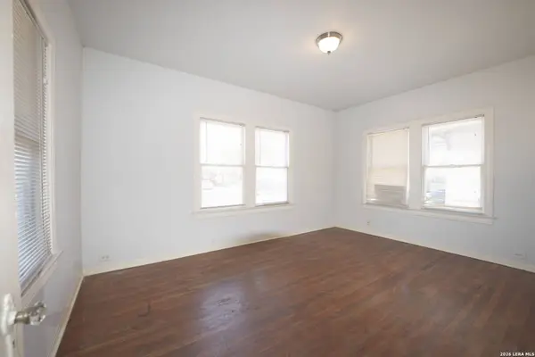 1306 McKinley, San Antonio, TX 78210