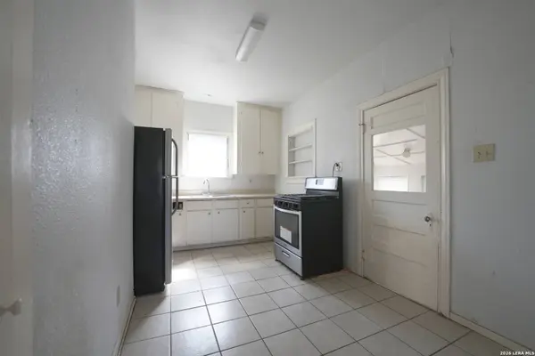 1306 McKinley, San Antonio, TX 78210