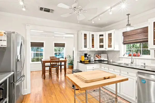 131 Harmon, San Antonio, TX 78209