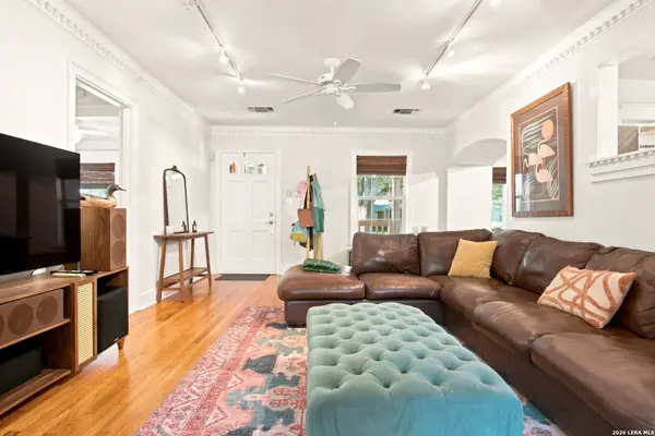 131 Harmon, San Antonio, TX 78209