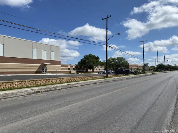 5380 Old Seguin Rd, Kirby, TX 78219