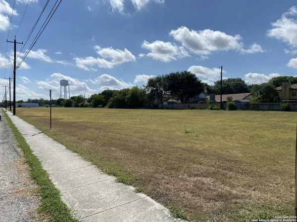 5380 Old Seguin Rd, Kirby, TX 78219